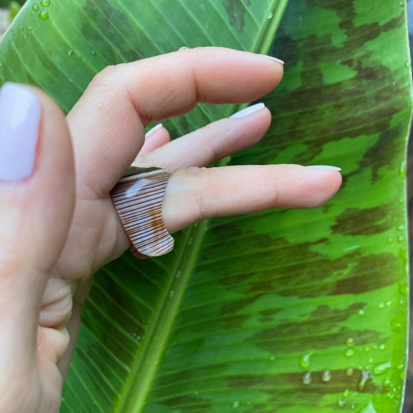 Seashell glazed ring - Picture 5 of 6